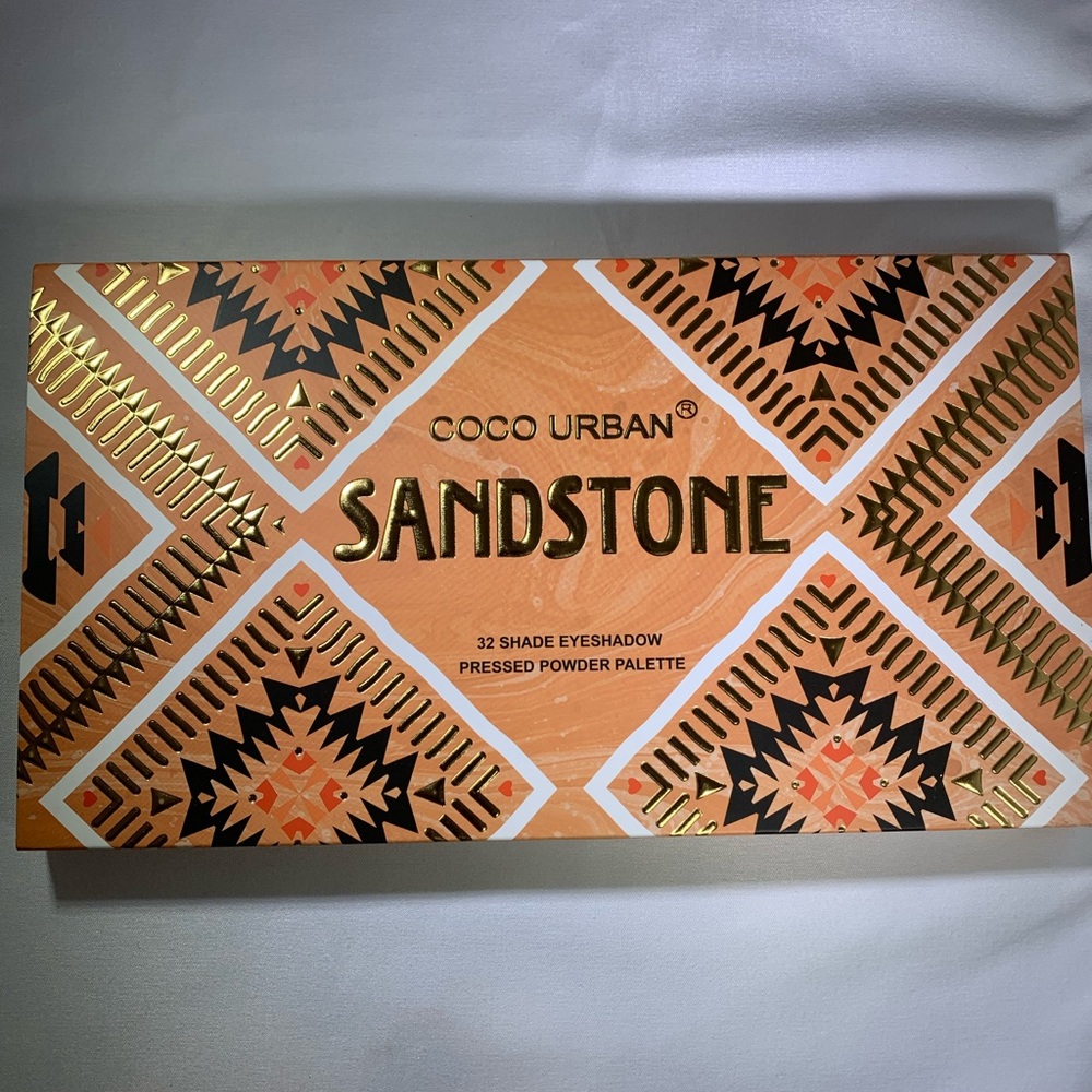 CoCo Urban Sandstone eyeshadow pallet